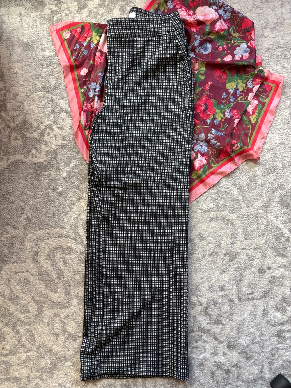 SPANX Ponte Wide Leg Navy and White Mini Check Pants size M- like new